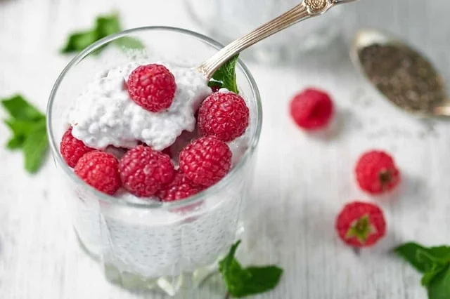 Keto Raspberry Chia Pudding